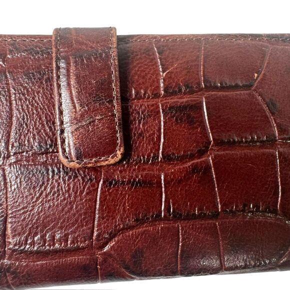 Fossil Snap Close Reddish Brown Crocodile Print Embossed Leather Wallet 7.25x4in - Picture 6 of 15